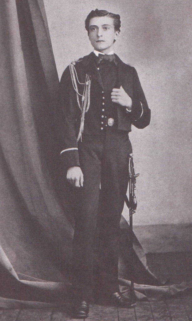 1870. En grande tenue d'aspirant de 1re classe.