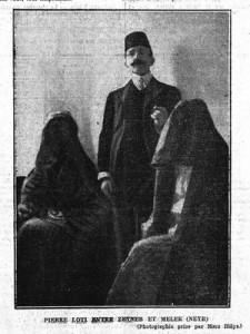 Pierre Loti entre Zeineb et Melek (Neyr)-Photo parue dans «Le Figaro» du 10 juin 1933