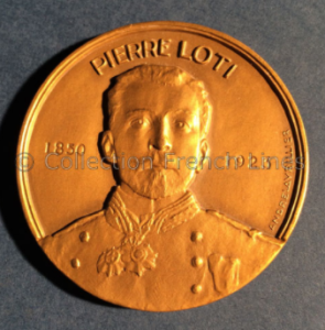 Médaille commémorative pour le lancement du paquebot Pierre Loti (1953) de la Compagnie des Messageries Maritimes, créée par André Lavrillier (1885-1858). V